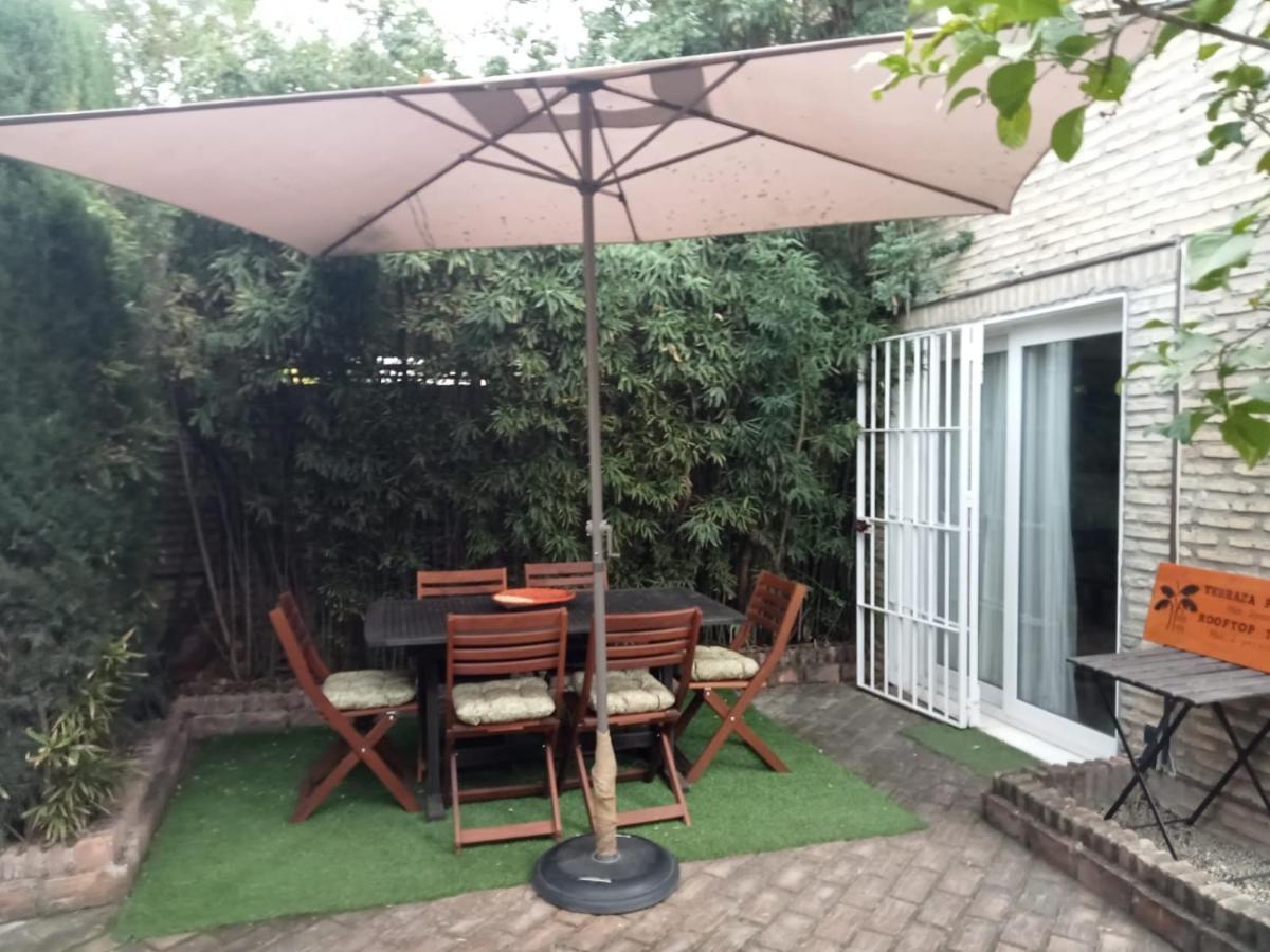 Dormir Entre Limones, Casa De Invitados En Vivienda Familiar Dos Hermanas Eksteriør billede